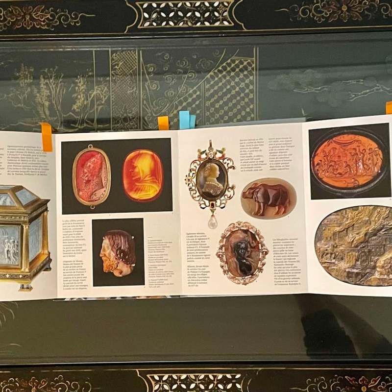 Chronique : &laquo;&nbsp;Camées et intailles, l&rsquo;art des pierres gravées&nbsp;&raquo; par Philippe&nbsp;Malgouyres.